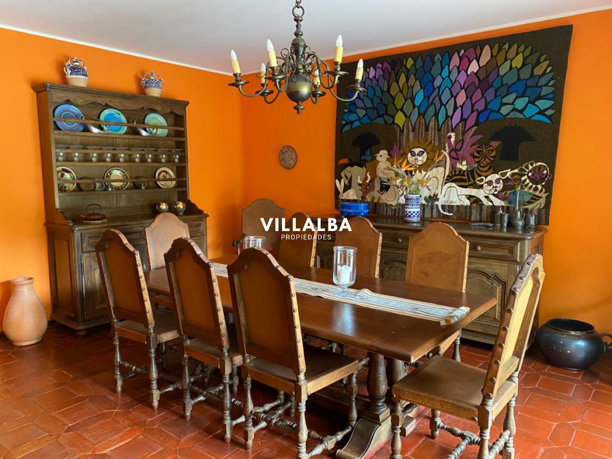 Casa ID.4518 - Exclusiva Residencia en la Zona Más Prestigiosa de Punta del Este