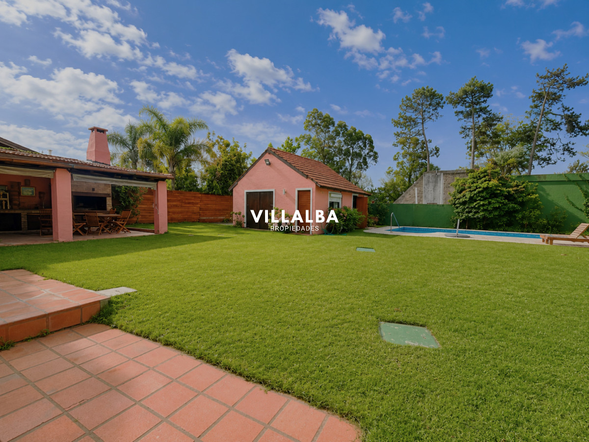 Apartamento ID.4733 - Casa en Alquiler, Pinares, Punta del Este, 4 Dormitorios.