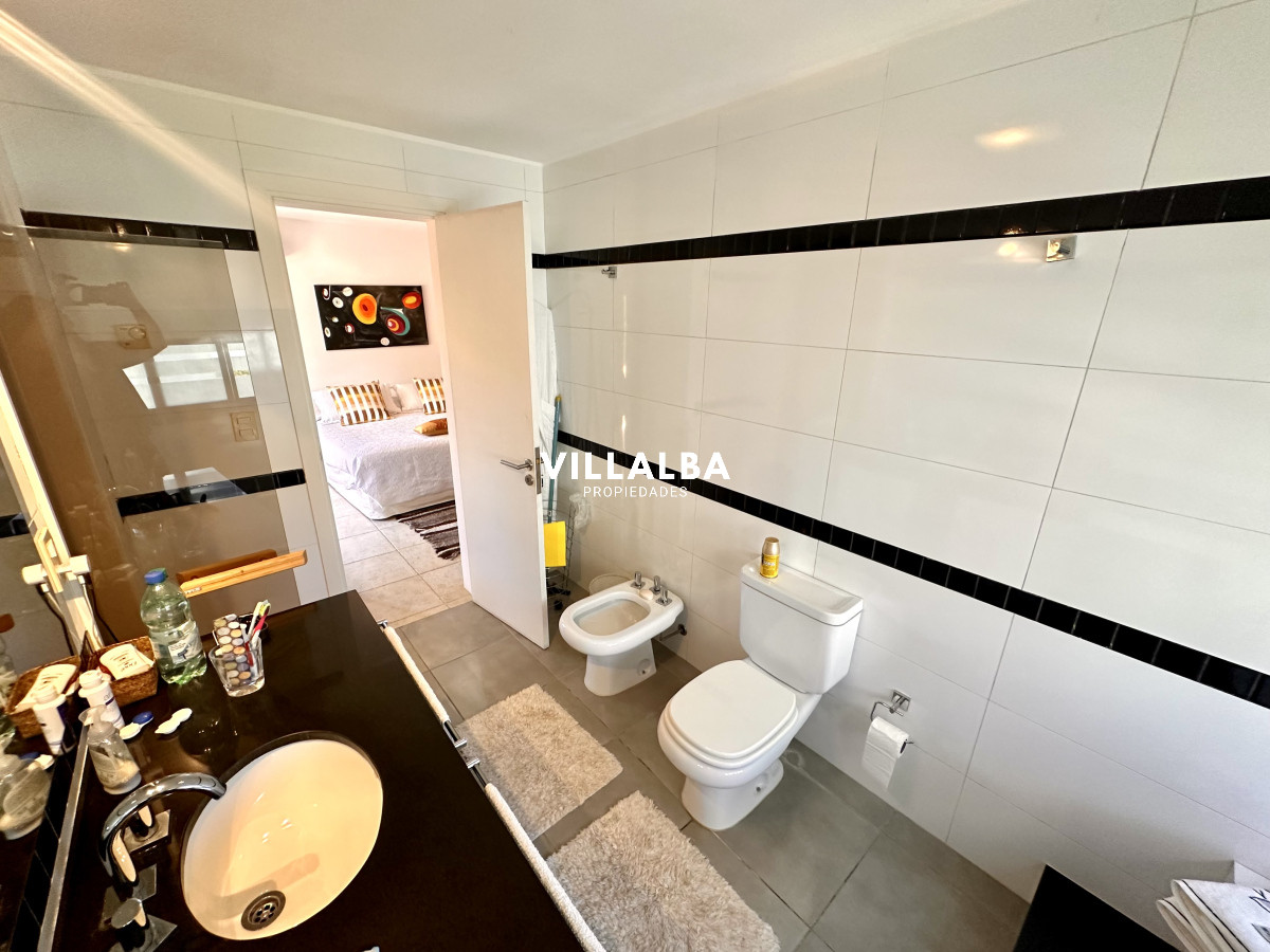 Casa ID.4625 - Casa en venta en barrio privado, Punta del Este