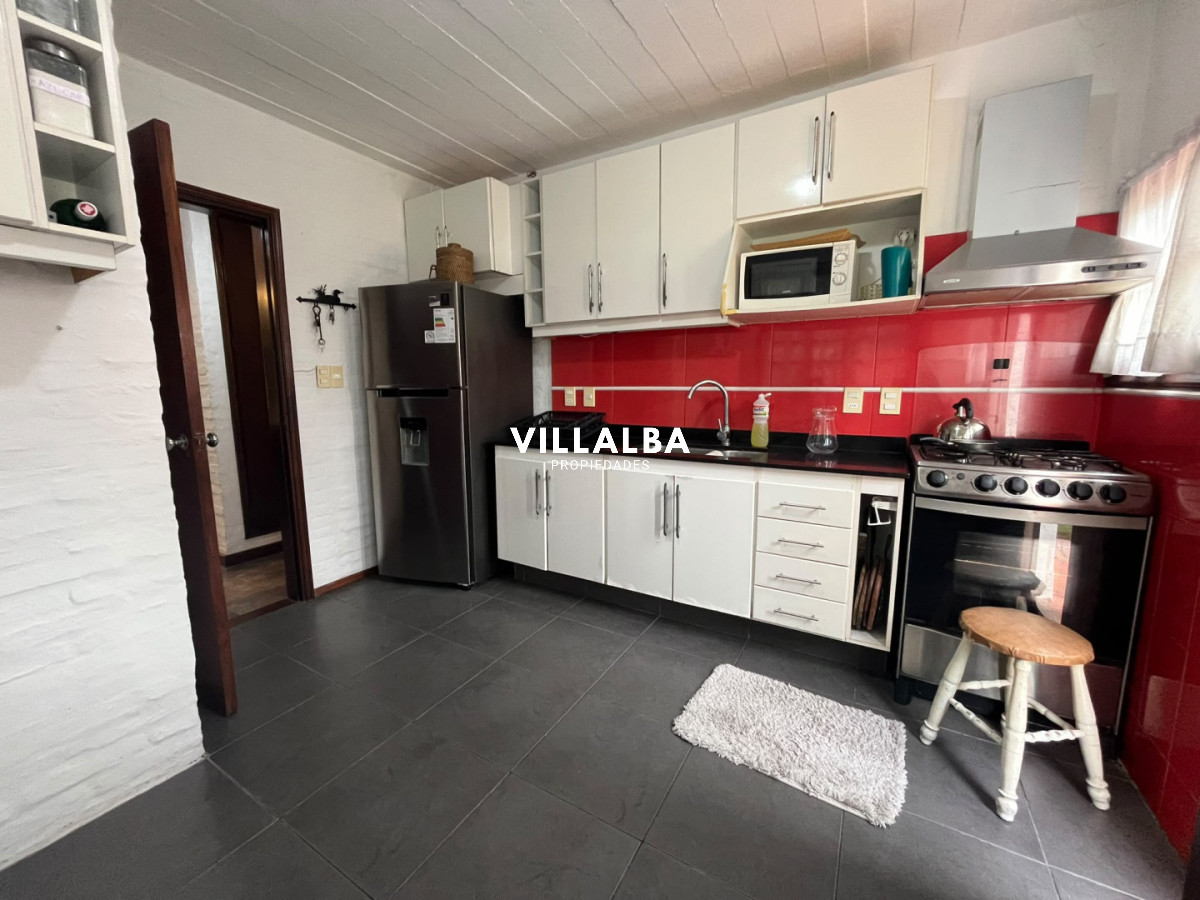 Apartamento ID.4733 - Casa en Alquiler, Pinares, Punta del Este, 4 Dormitorios.