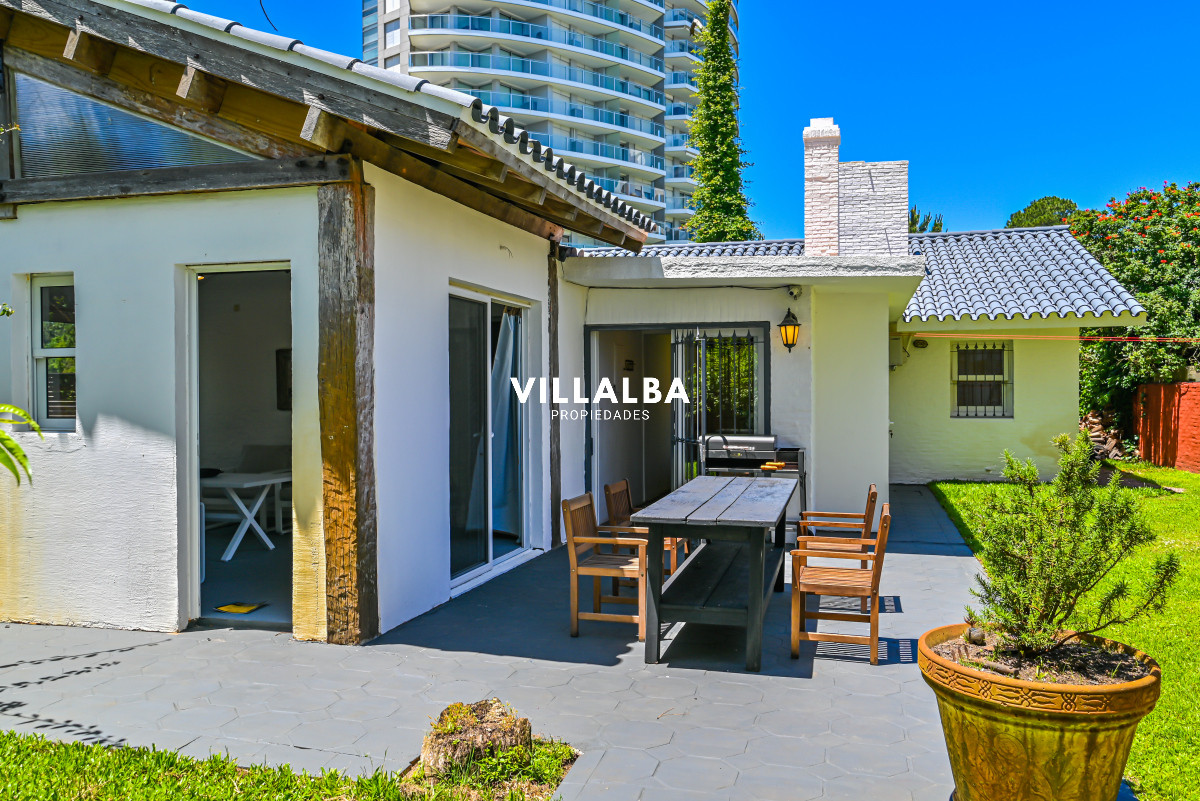 Apartamento ID.3592 - Casa en Venta, Mansa, Punta del Este, 3 Dormitorios.