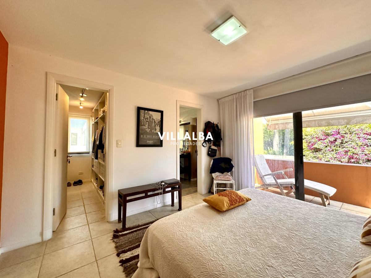 Casa ID.4625 - Casa en venta en barrio privado, Punta del Este