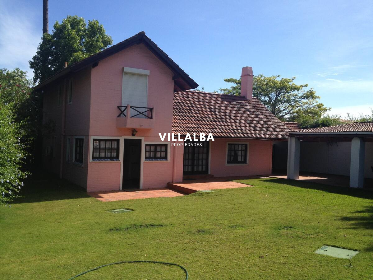 Apartamento ID.4733 - Casa en Alquiler, Pinares, Punta del Este, 4 Dormitorios.
