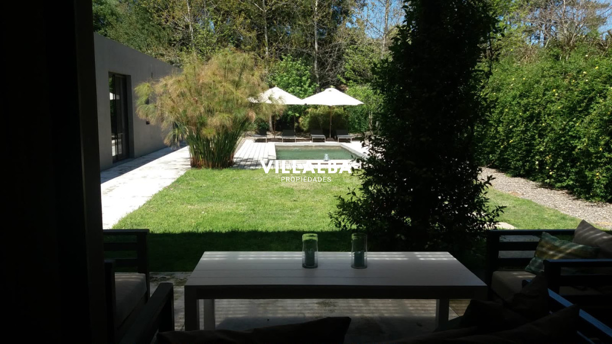Casa ID.4637 - Casa en La Arbolada - Punta del Este