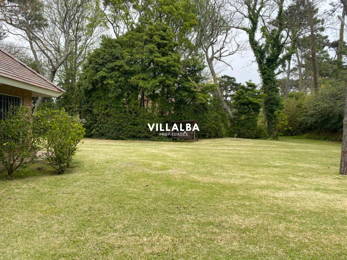 Casa ID.4518 - Exclusiva Residencia en la Zona Más Prestigiosa de Punta del Este