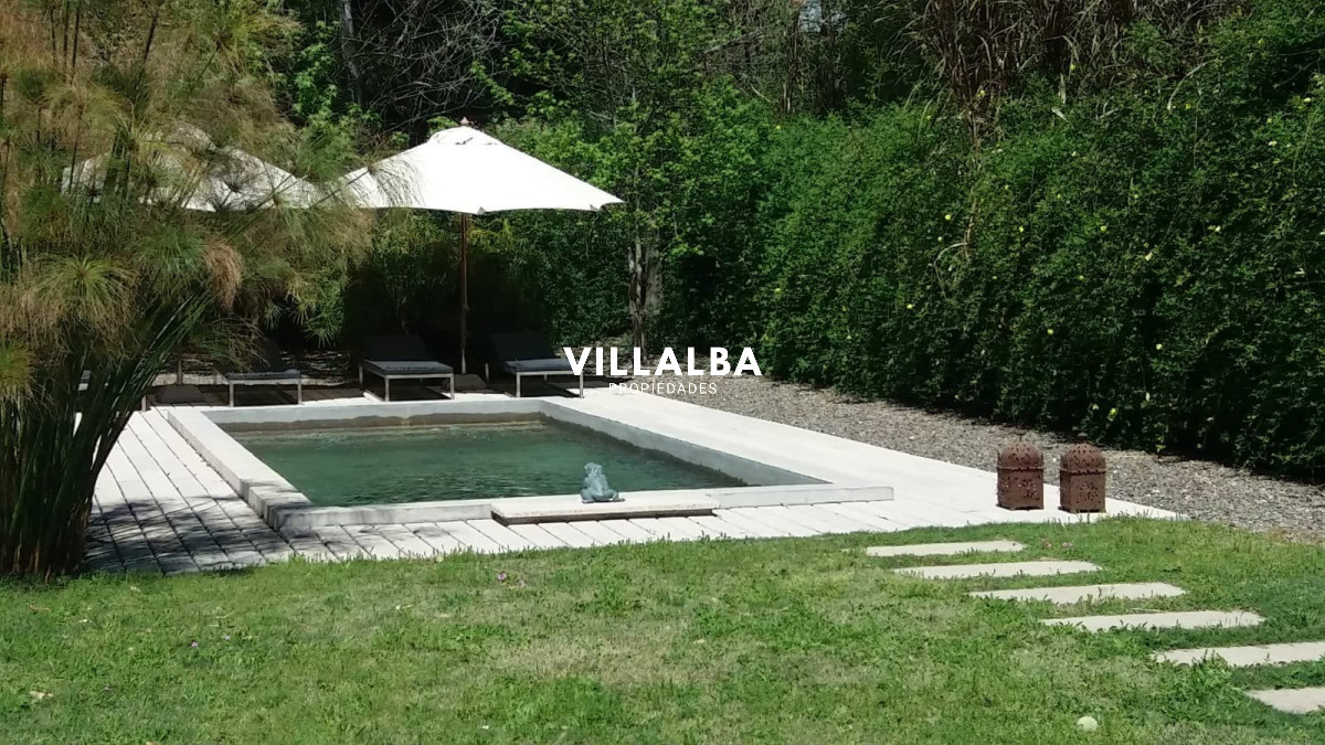 Casa ID.4637 - Casa en La Arbolada - Punta del Este