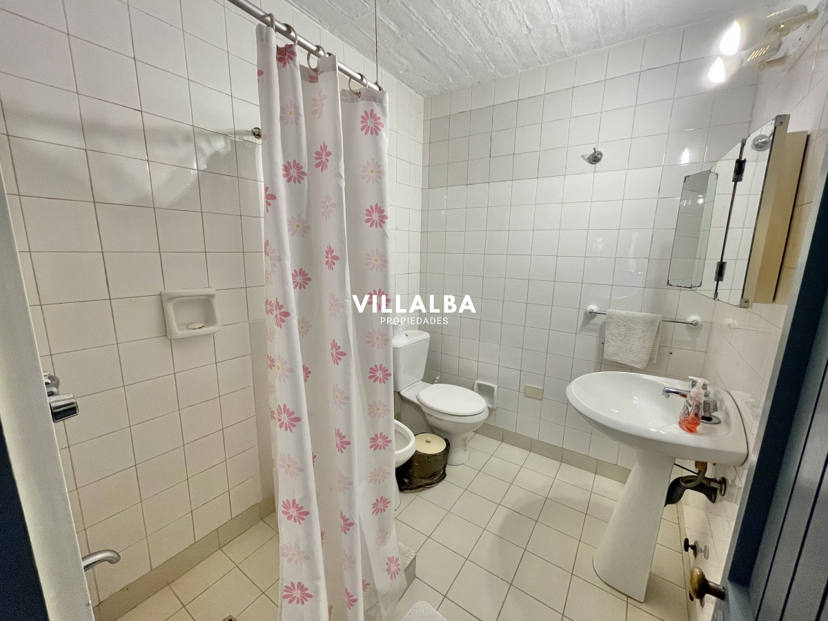 Apartamento ID.4517 - VENTA DE CASA DE 3 DORMITORIOS Y SERVICIO EN RINCON DEL INDIO PUNTA DEL ESTE