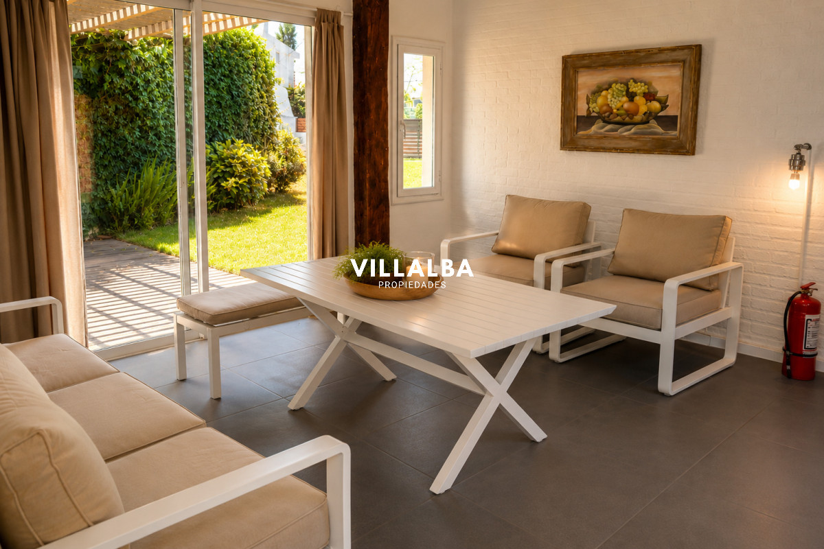 Apartamento ID.3592 - Casa en Venta, Mansa, Punta del Este, 3 Dormitorios.