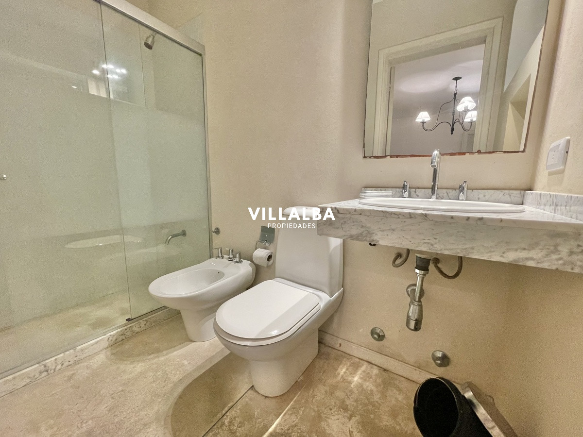 Apartamento ID.1943 - VENTA DE HERMOSA CASA DE 4 DORMITORIOS EN LUGANO PUNTA DEL ESTE 