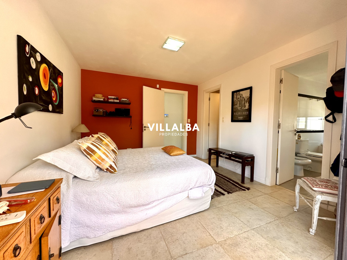Casa ID.4625 - Casa en venta en barrio privado, Punta del Este