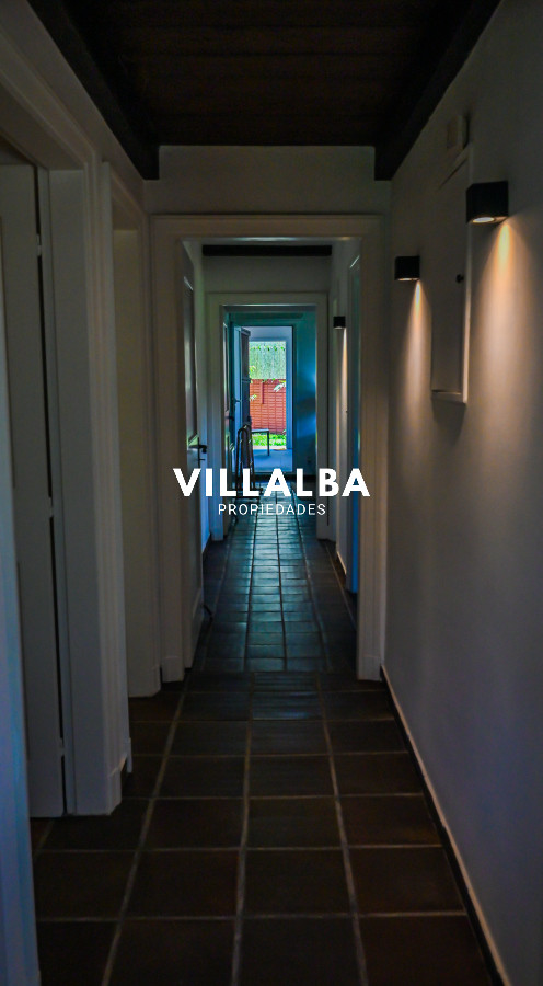 Apartamento ID.3592 - Casa en Venta, Mansa, Punta del Este, 3 Dormitorios.