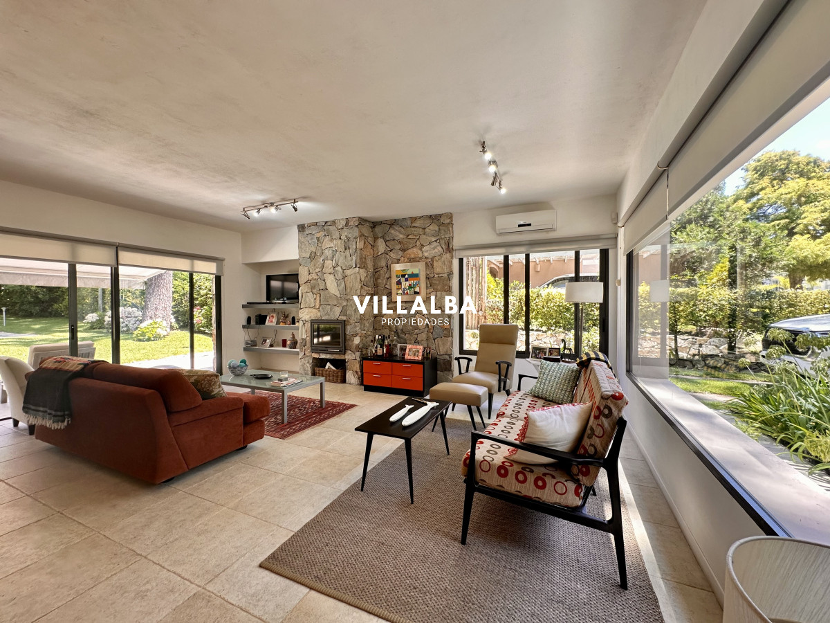 Casa ID.4625 - Casa en venta en barrio privado, Punta del Este