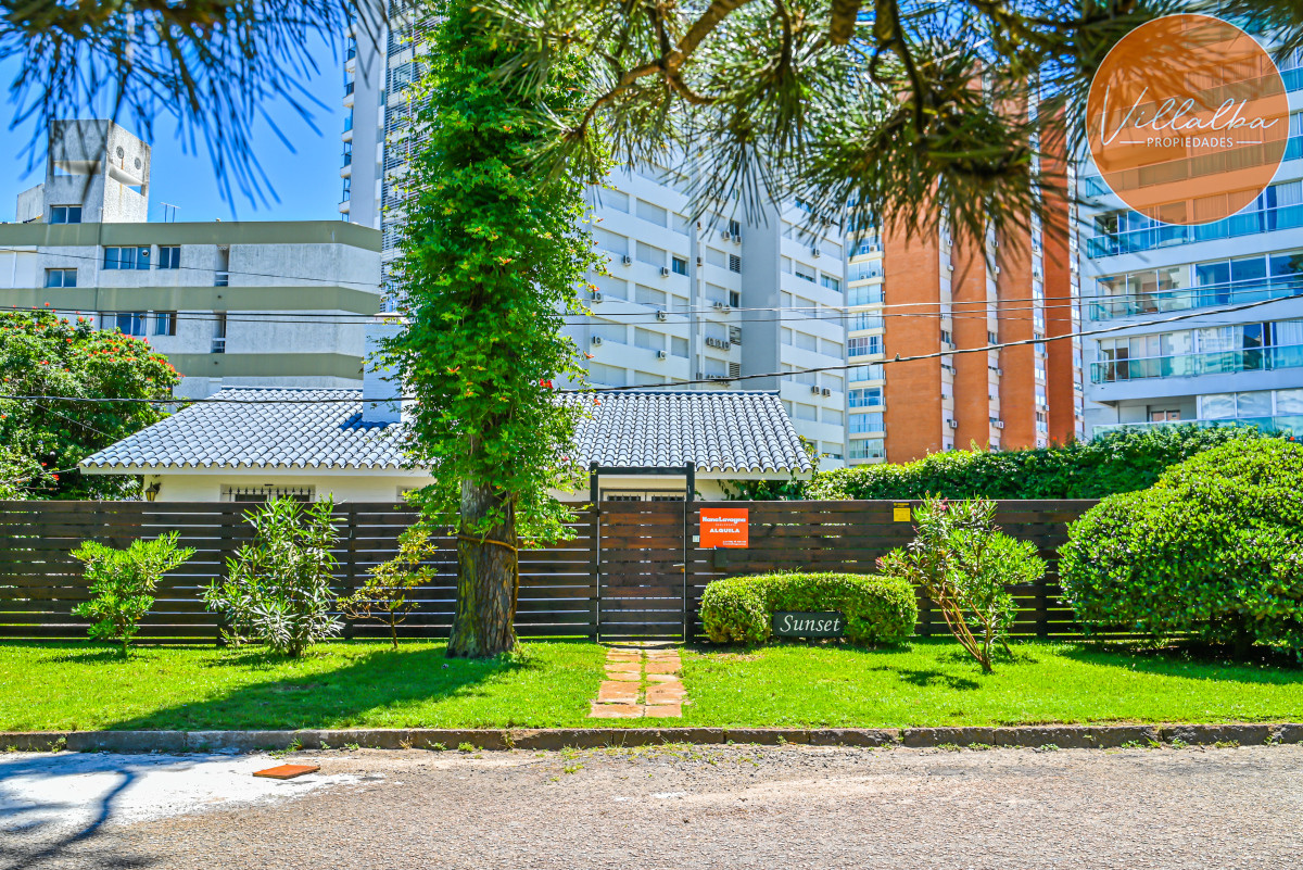 Apartamento ID.3592 - Casa en Venta, Mansa, Punta del Este, 3 Dormitorios.