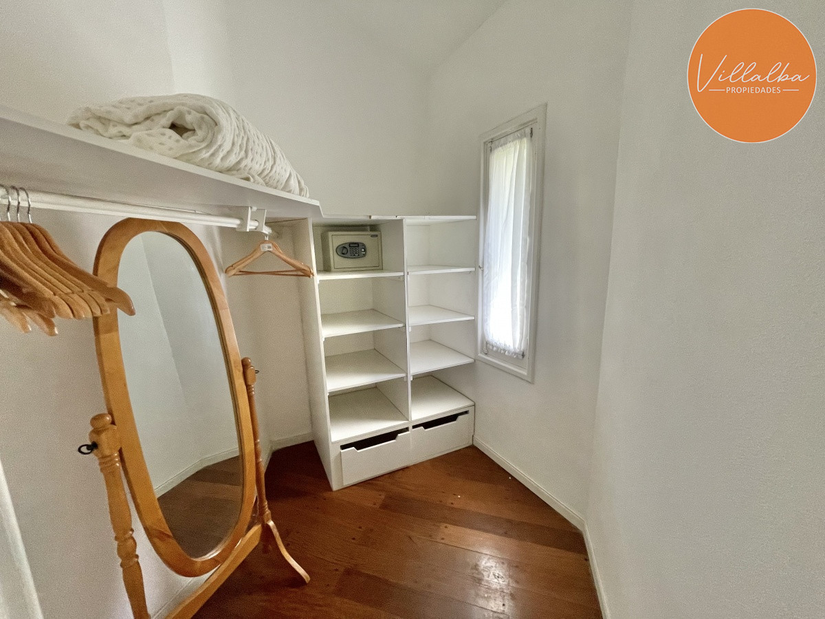 Casa ID.1943 - VENTA DE HERMOSA CASA DE 4 DORMITORIOS EN LUGANO PUNTA DEL ESTE 