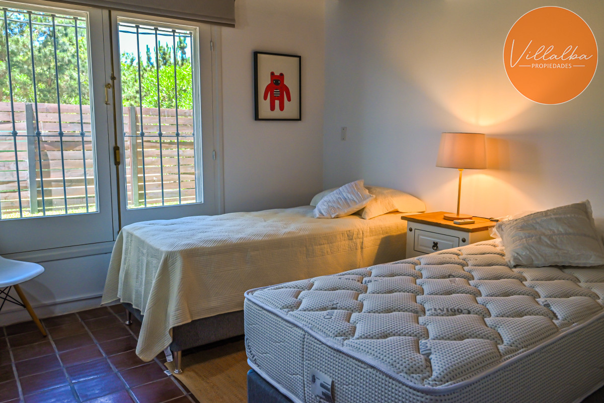 Apartamento ID.3592 - Casa en Venta, Mansa, Punta del Este, 3 Dormitorios.