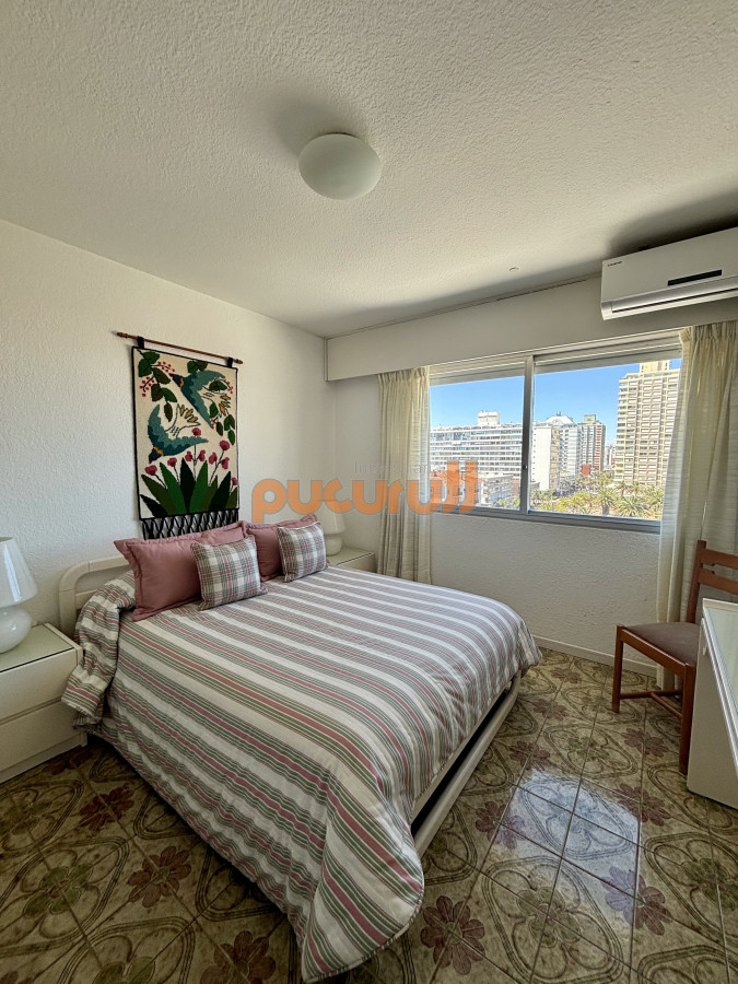 Apartamento ID.2454 - Apartamento en Venta y Alquiler, Peninsula, Punta del Este, 2 Dormitorios.