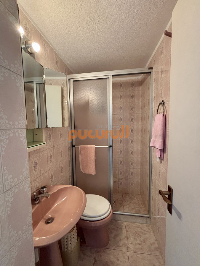 Apartamento ID.2454 - Apartamento en Venta y Alquiler, Peninsula, Punta del Este, 2 Dormitorios.