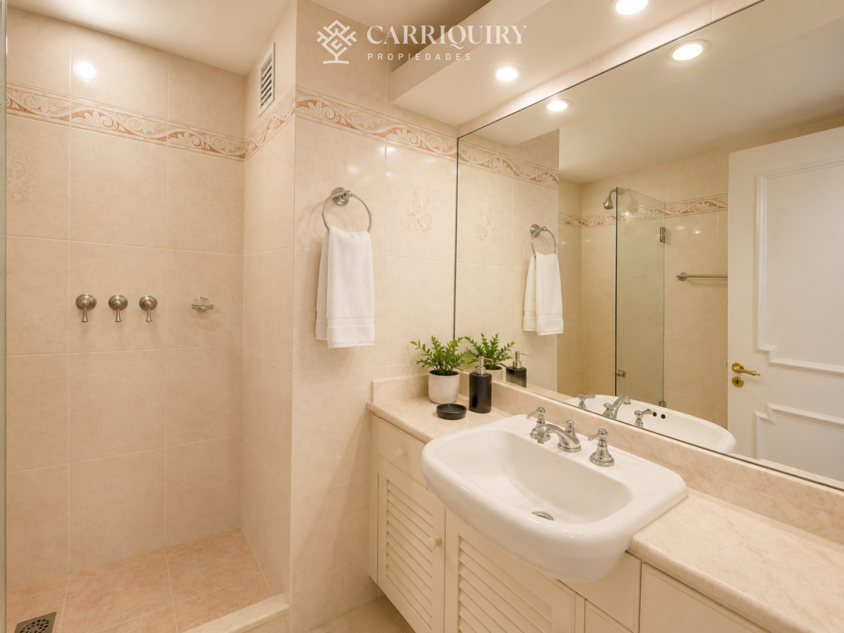 Apartamento ID.10281 - EXCELENTE APARTAMENTO FRENTE AL MAR EN BEVERLY TOWER PLAYA MANSA
