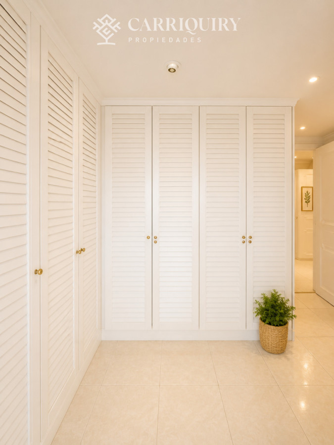 Apartamento ID.10303 - Amplio Apartamento de 3 dormitorios en Mansa, Punta del Este