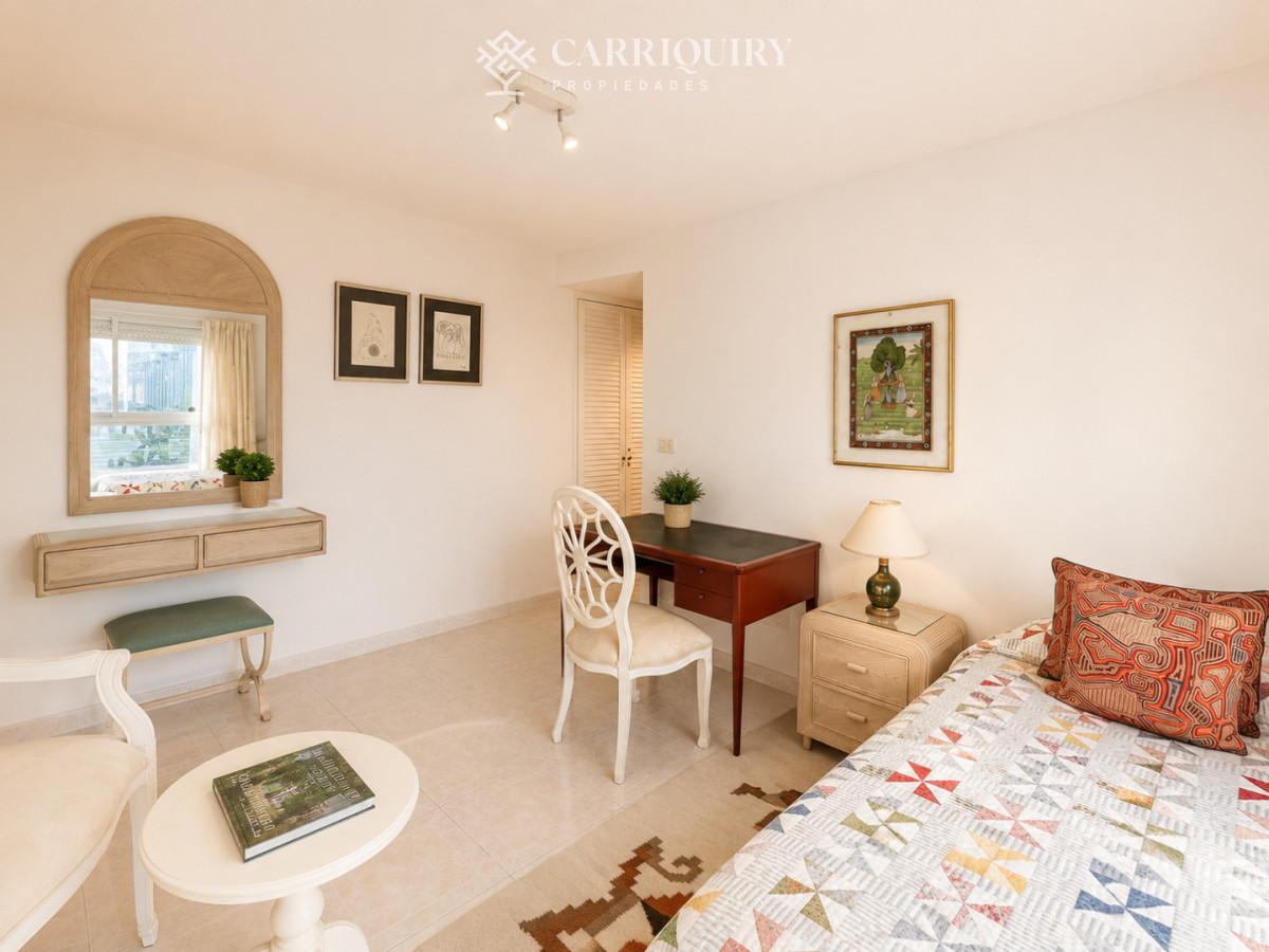 Apartamento ID.10303 - Amplio Apartamento de 3 dormitorios en Mansa, Punta del Este