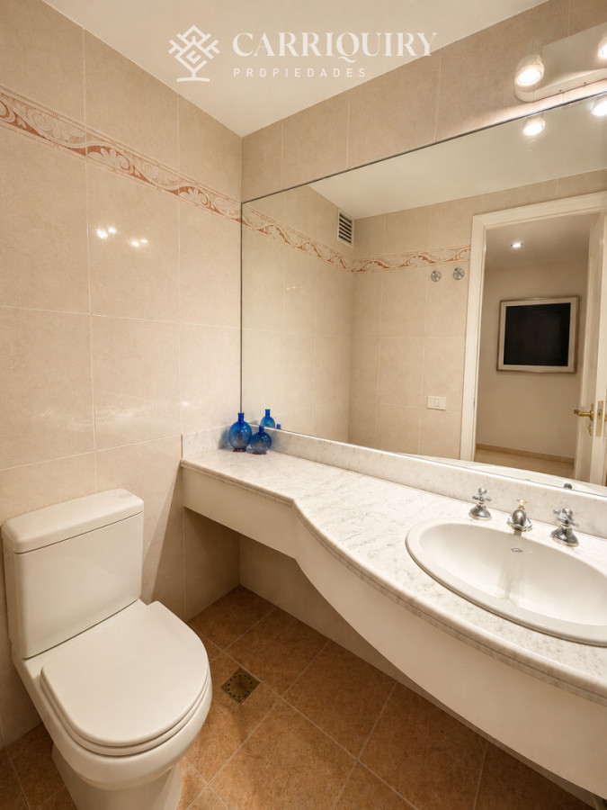 Apartamento ID.10303 - Amplio Apartamento de 3 dormitorios en Mansa, Punta del Este