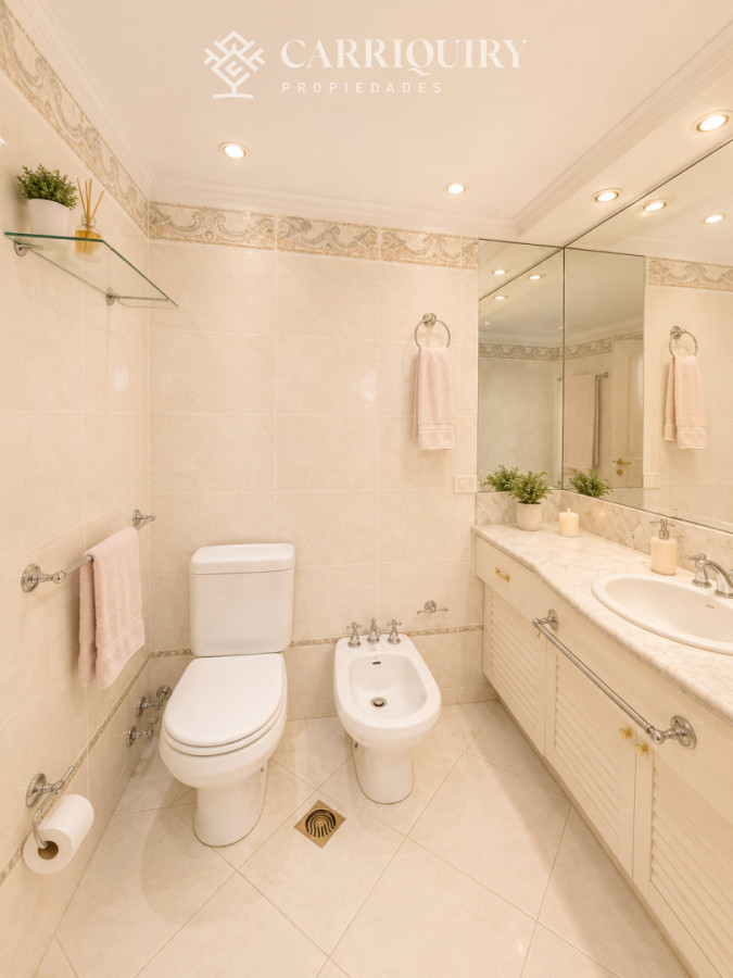 Apartamento ID.10303 - Amplio Apartamento de 3 dormitorios en Mansa, Punta del Este