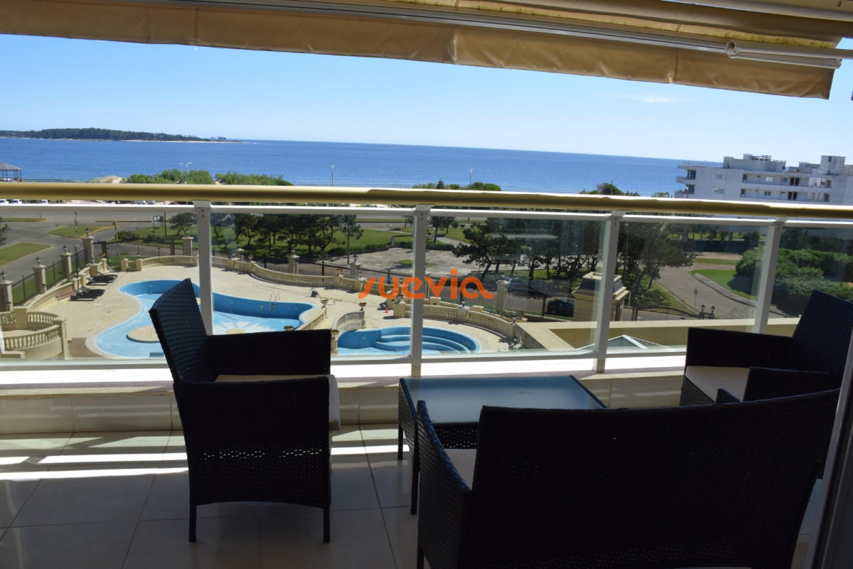 Apartamento ID.5141 - Exclusivo Apartamento frente a la Playa Mansa, Le Jardin