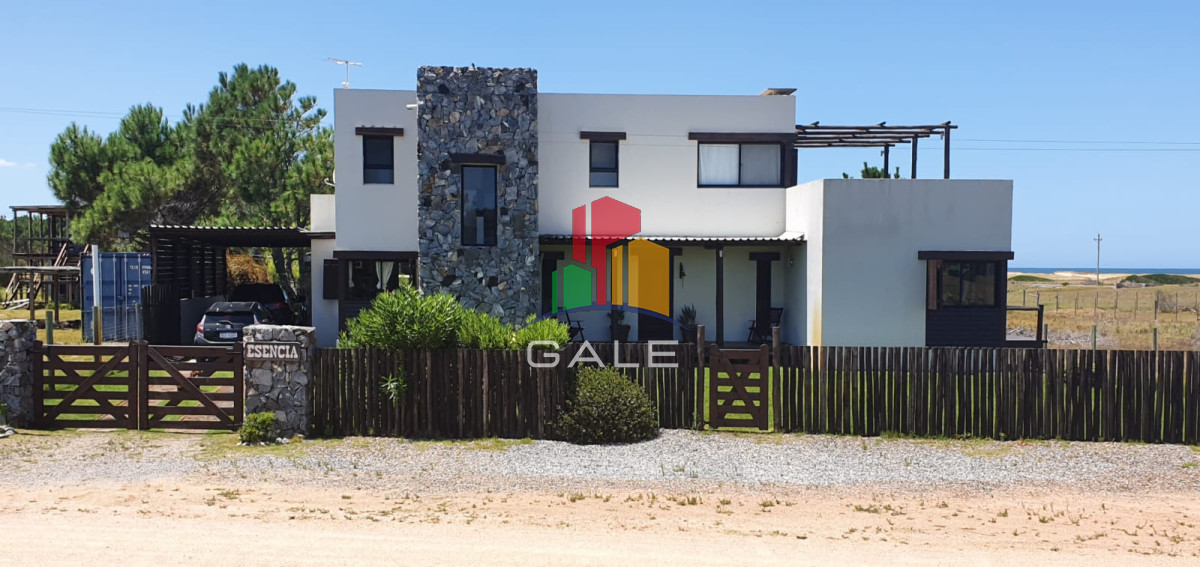 Casa ID.4540 - Casa en venta de 4 dormitorios en Jose Igancio 