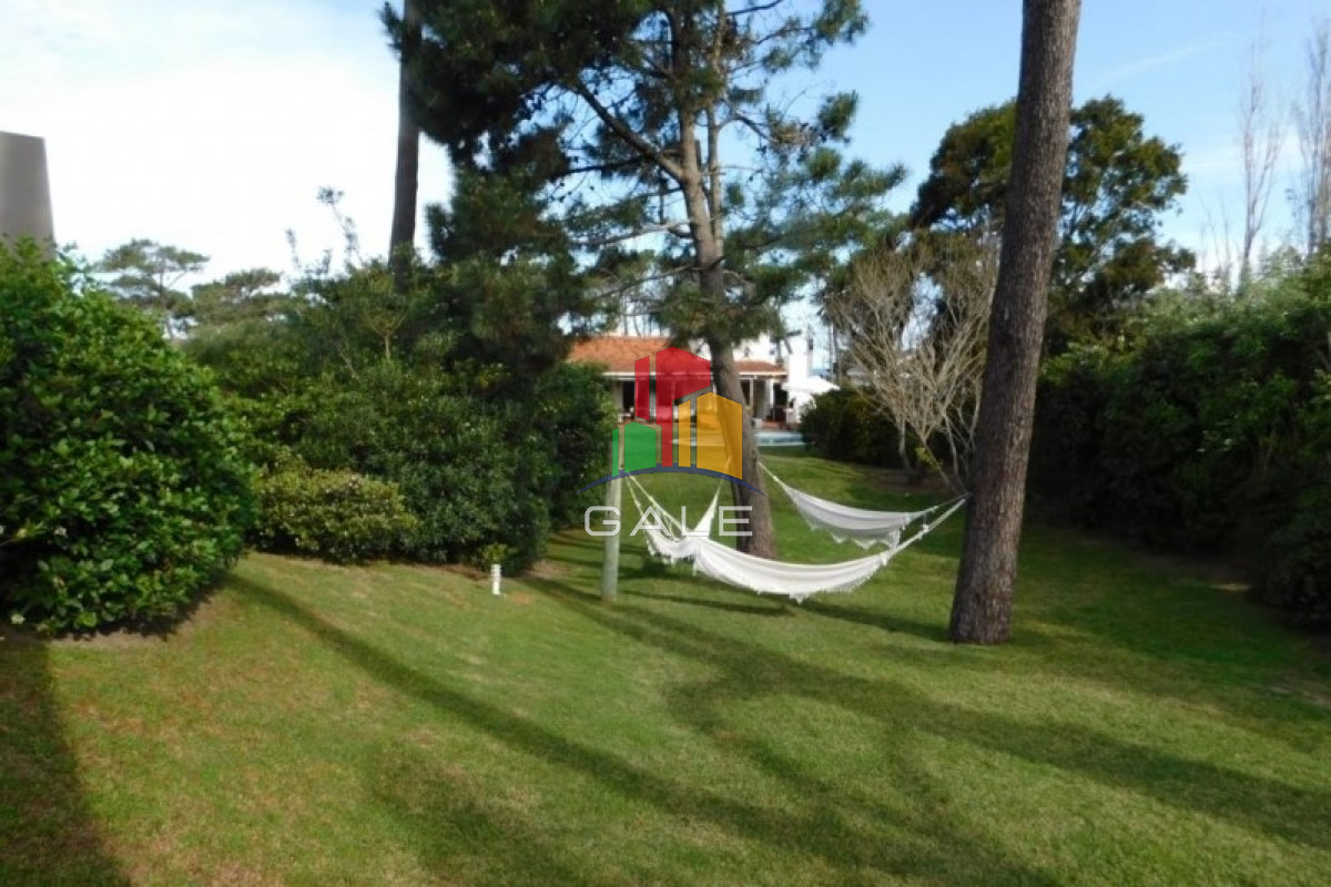 Casa ID.4535 - Casa a la Venta, 4 dormitorios, La Barra