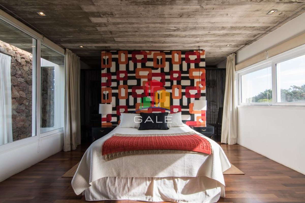 Casa ID.4542 - Casa en Venta, Santa Mónica, Manantiales, 4 Dormitorios.