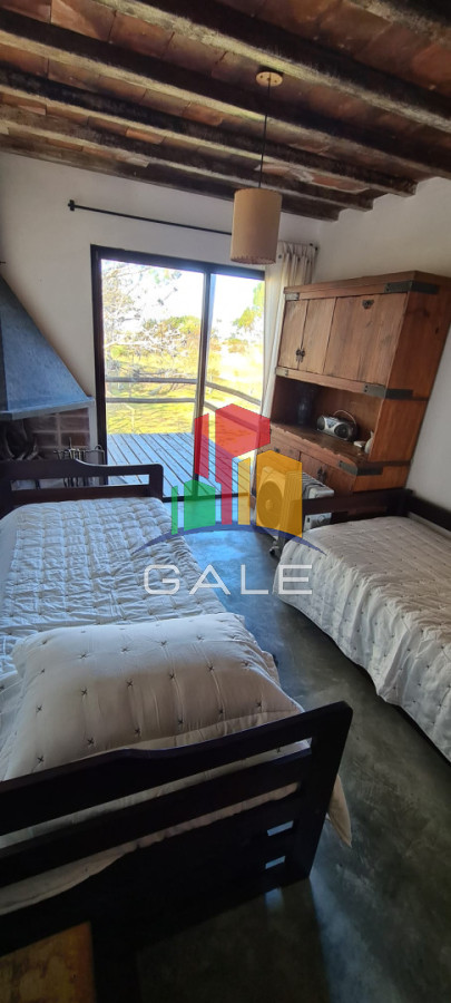 Casa ID.4540 - Casa en venta de 4 dormitorios en Jose Igancio 