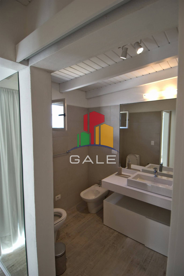 Casa ID.4537 - Casa en Venta y Alquiler, Laguna Blanca, La Barra, 4 Dormitorios.