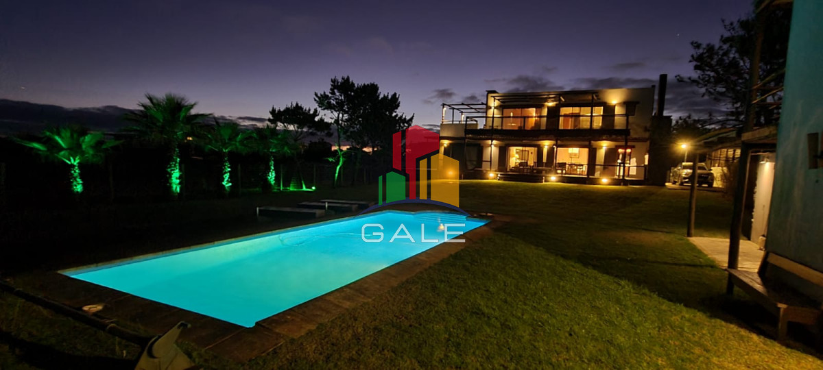 Casa ID.4540 - Casa en venta de 4 dormitorios en Jose Igancio 