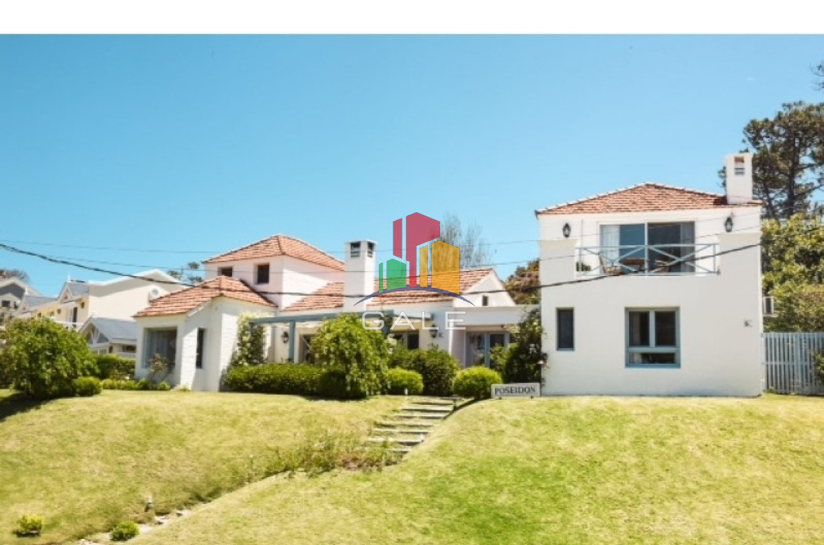 Casa ID.4535 - Casa a la Venta, 4 dormitorios, La Barra