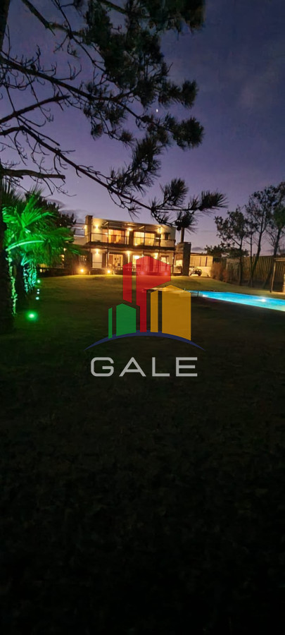 Casa ID.4540 - Casa en venta de 4 dormitorios en Jose Igancio 