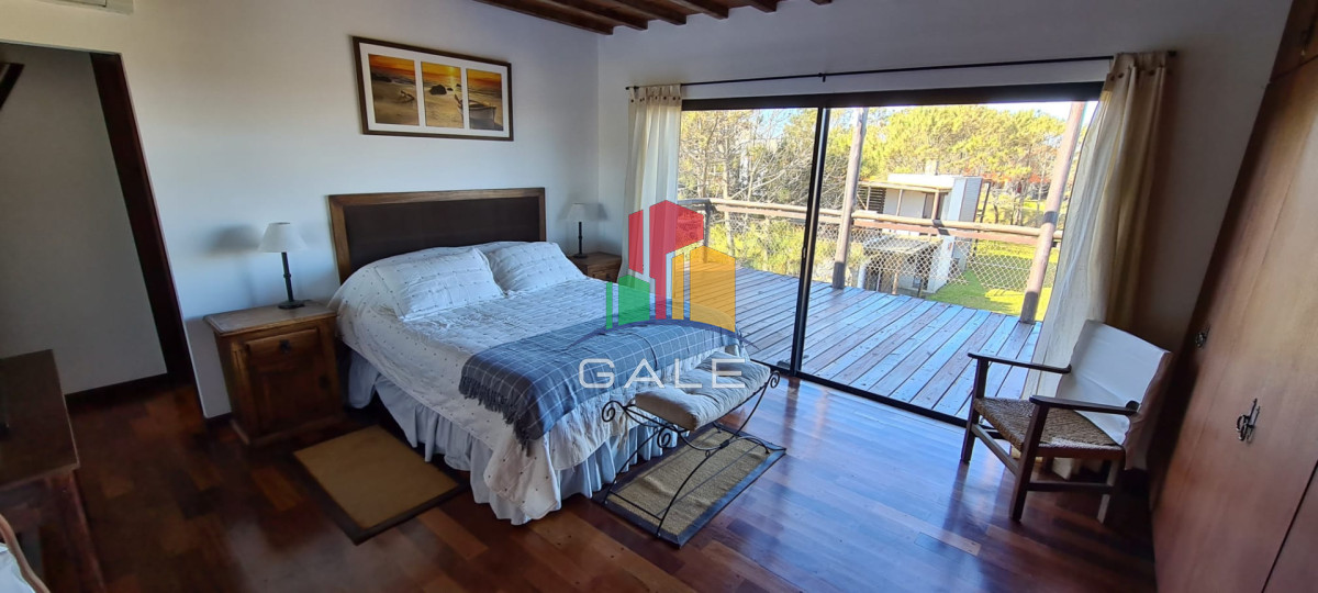 Casa ID.4540 - Casa en venta de 4 dormitorios en Jose Igancio 