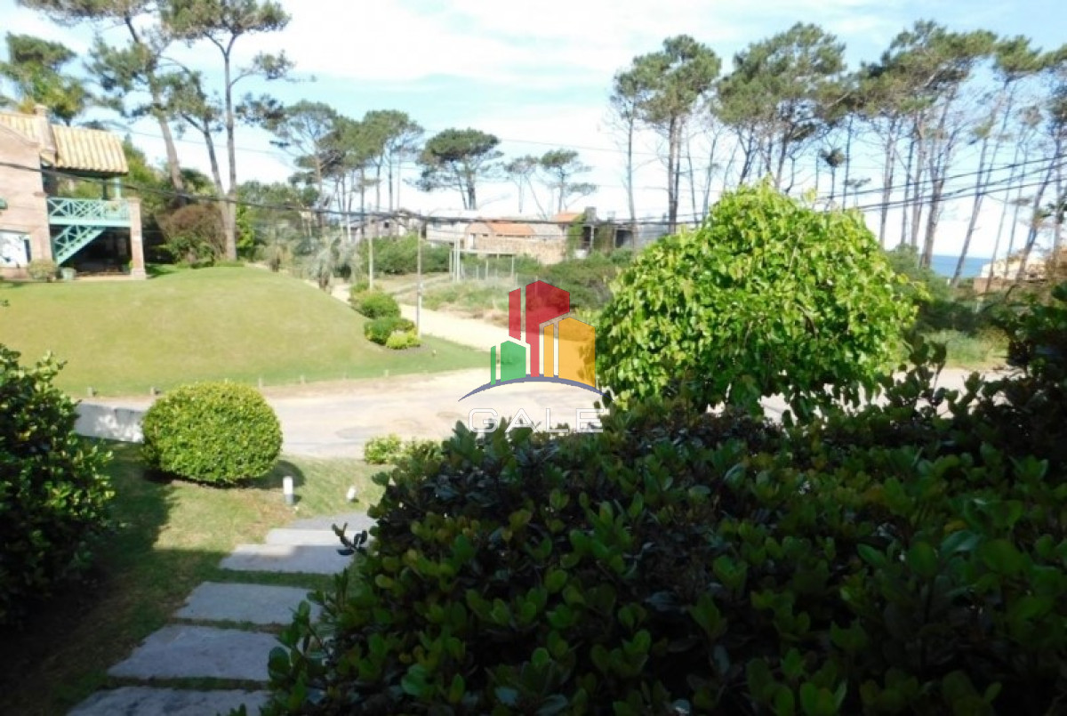 Casa ID.4535 - Casa a la Venta, 4 dormitorios, La Barra