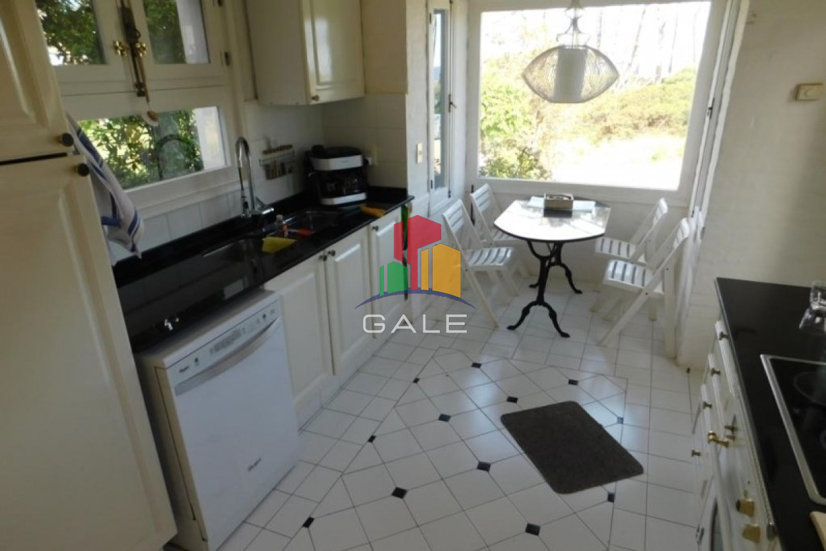 Casa ID.4535 - Casa a la Venta, 4 dormitorios, La Barra