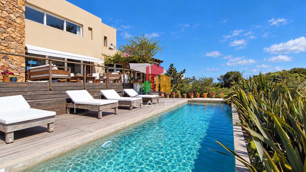 Gale Propiedades & Escribanía Casa ID.4542 - Casa en Venta, Santa Mónica, Manantiales, 4 Dormitorios.
