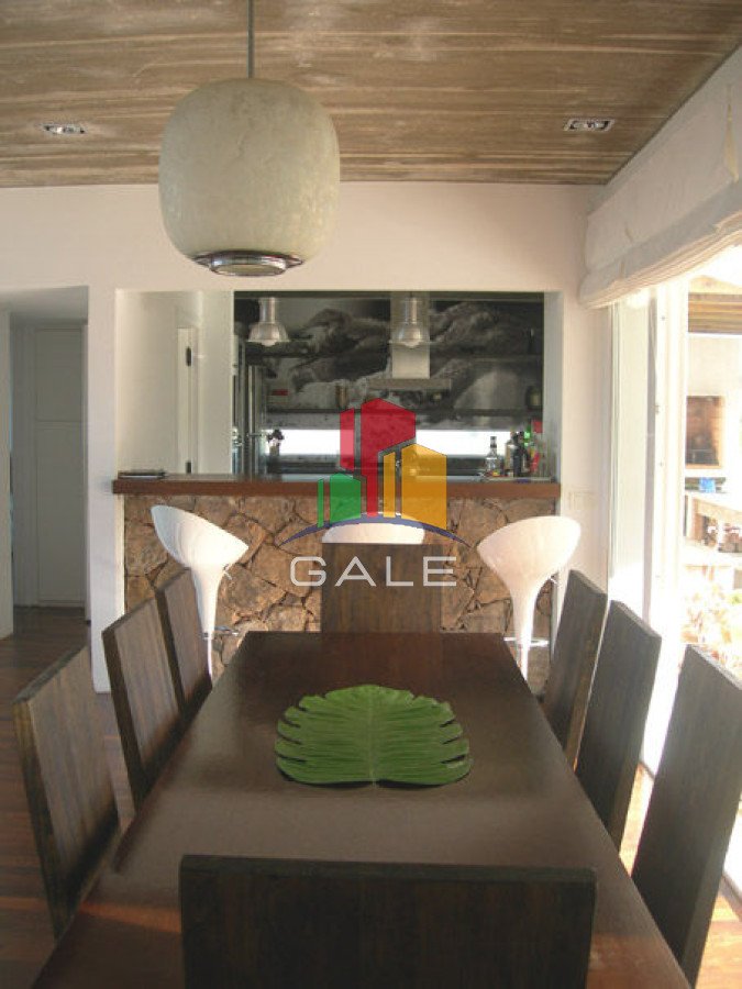 Casa ID.4542 - Casa en Venta, Santa Mónica, Manantiales, 4 Dormitorios.