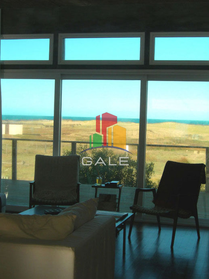 Casa ID.4542 - Casa en Venta, Santa Mónica, Manantiales, 4 Dormitorios.