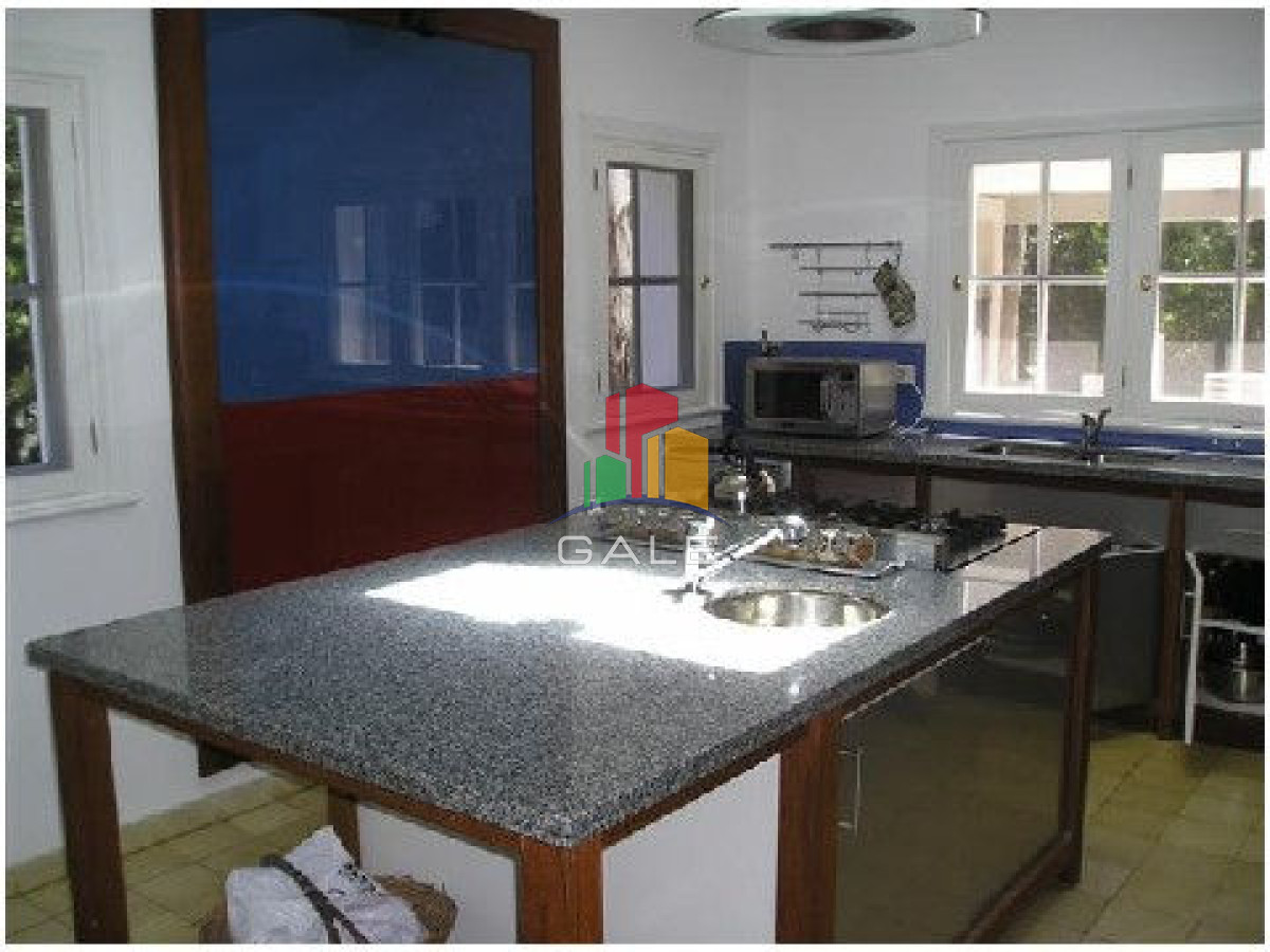 Casa ID.4536 - Casa en Venta, Manantiales, Manantiales, 4 Dormitorios.