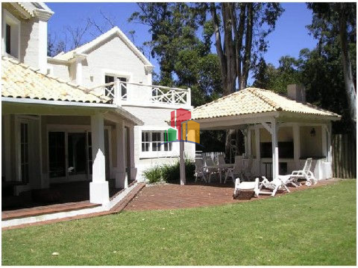 Casa ID.4536 - Casa en Venta, Manantiales, Manantiales, 4 Dormitorios.