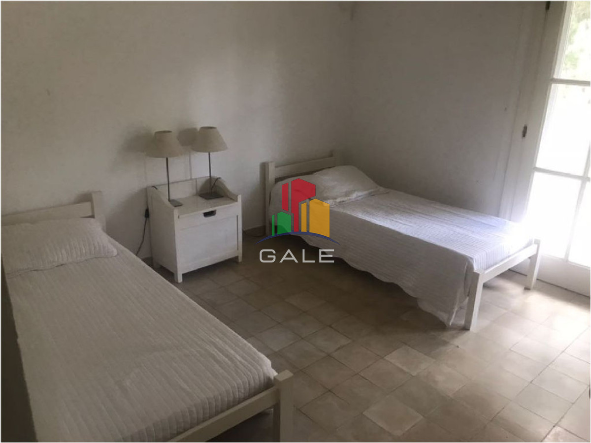 Casa ID.4536 - Casa en Venta, Manantiales, Manantiales, 4 Dormitorios.