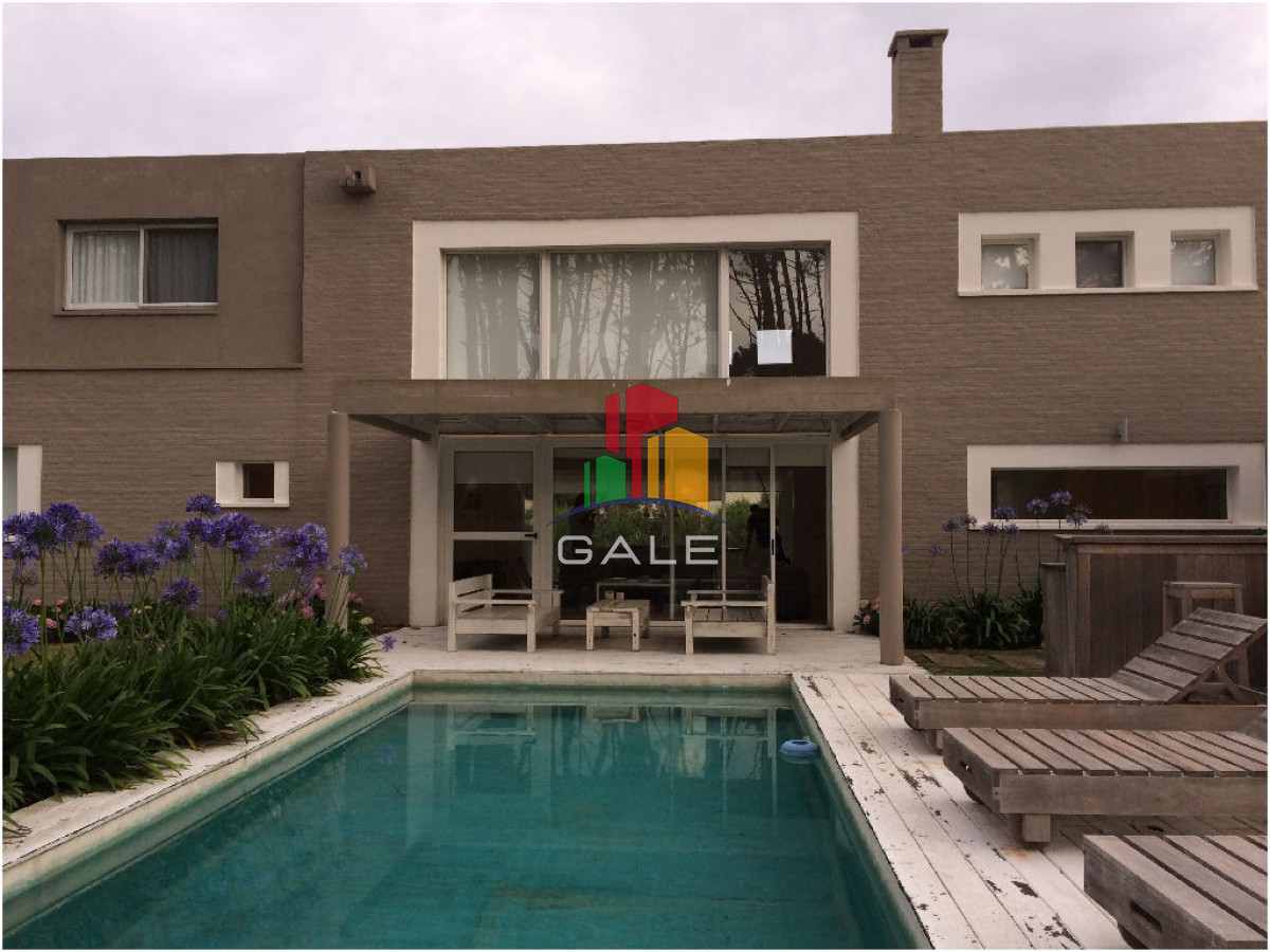 Casa ID.4537 - Casa en Venta y Alquiler, Laguna Blanca, La Barra, 4 Dormitorios.