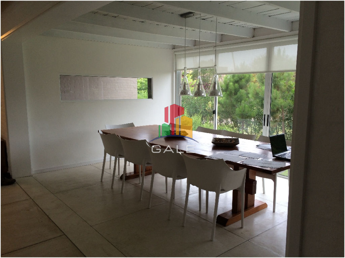 Casa ID.4537 - Casa en Venta y Alquiler, Laguna Blanca, La Barra, 4 Dormitorios.