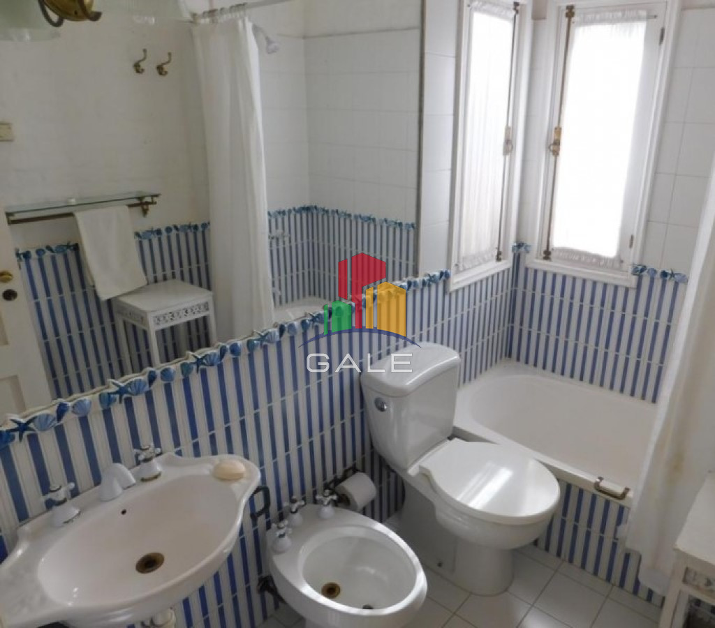 Casa ID.4535 - Casa a la Venta, 4 dormitorios, La Barra