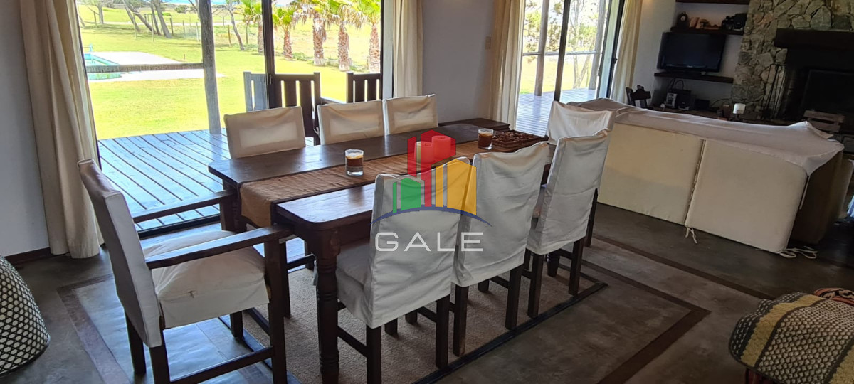 Casa ID.4540 - Casa en venta de 4 dormitorios en Jose Igancio 