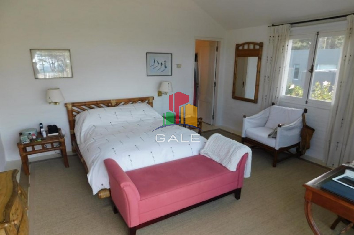 Casa ID.4535 - Casa a la Venta, 4 dormitorios, La Barra