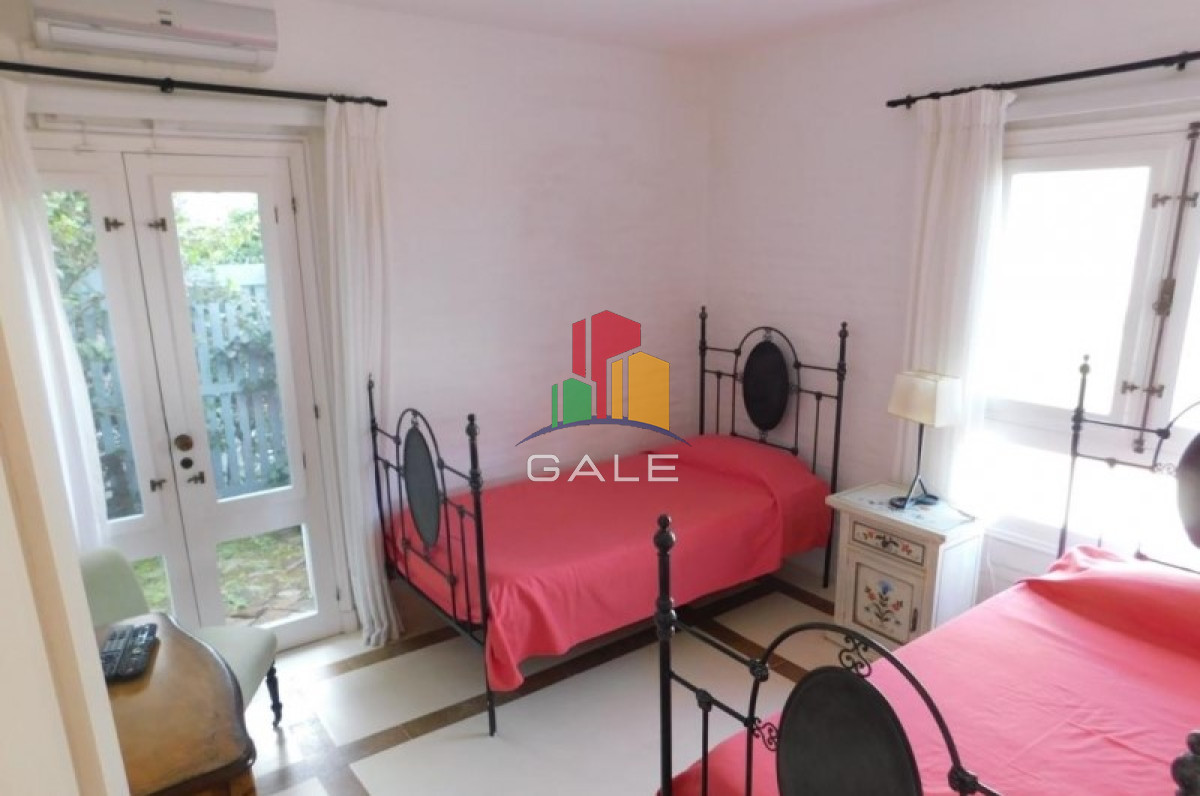 Casa ID.4535 - Casa a la Venta, 4 dormitorios, La Barra